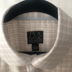 Men’s Size L Jos A Bank spread collar dress shirt